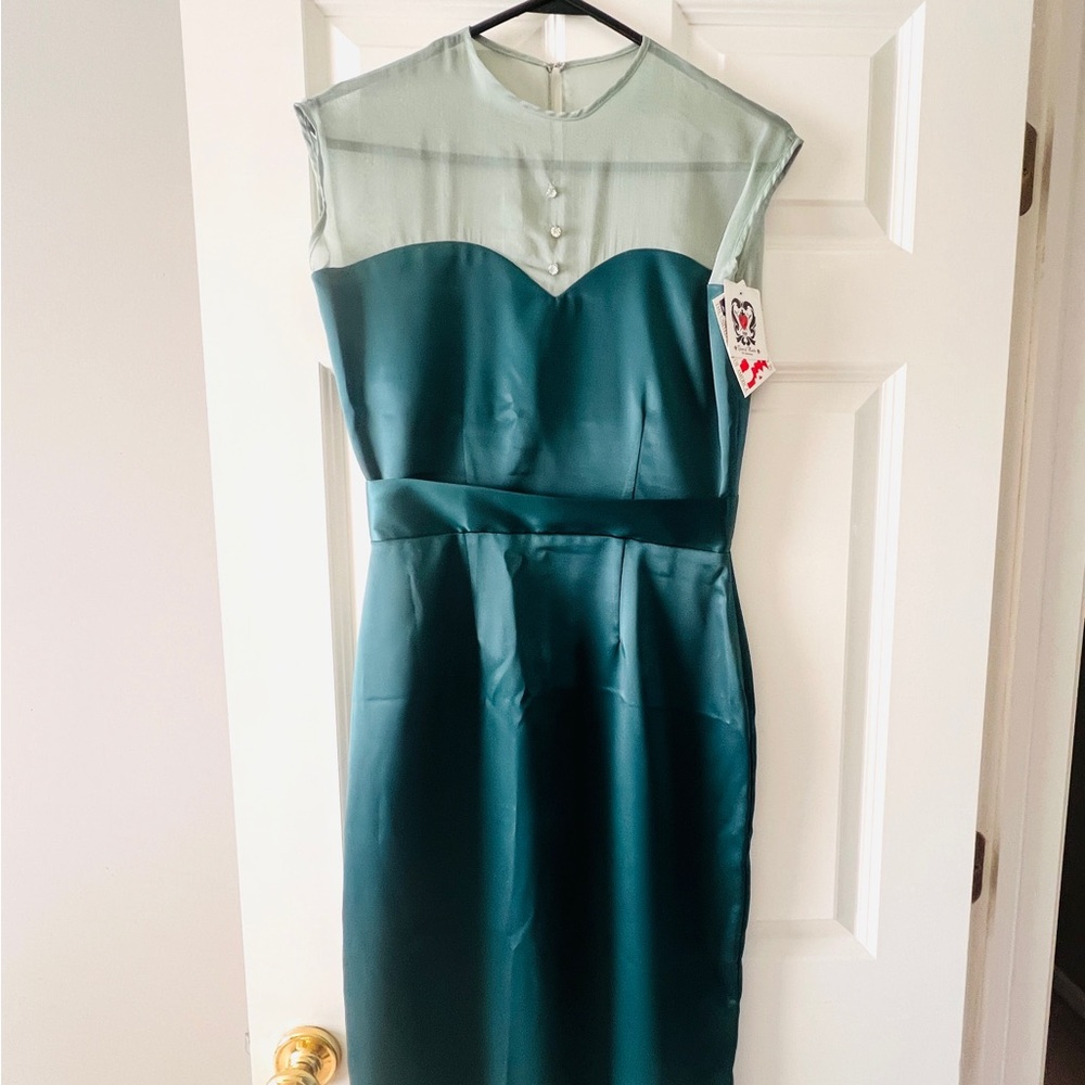 Green Sheath Midi Dress with Sweetheart Neckline